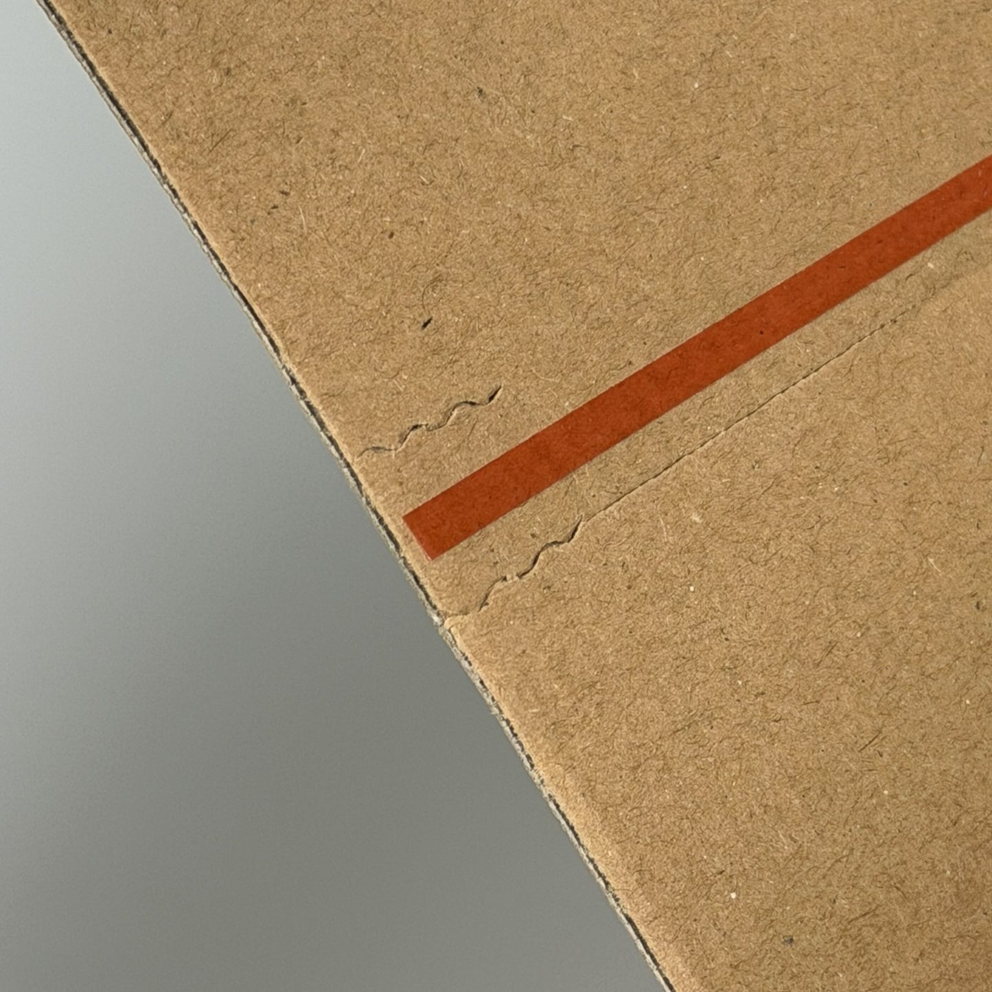 LetterPac - Boîte d'expédition e-commerce B5 (25 x 17.6 x 5 cm) - Tarif lettre Poste Suisse